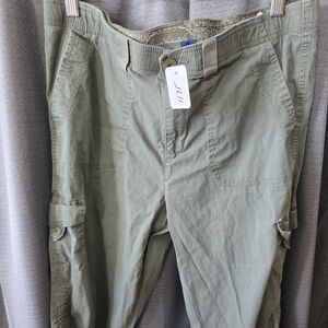 Woman's Green Cargo Pants